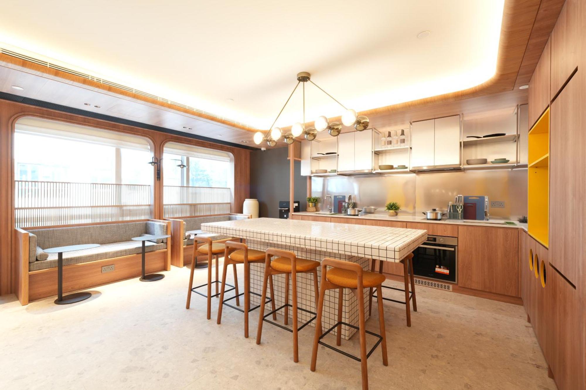 Dash Living On Queen'S Hong Kong Exterior photo