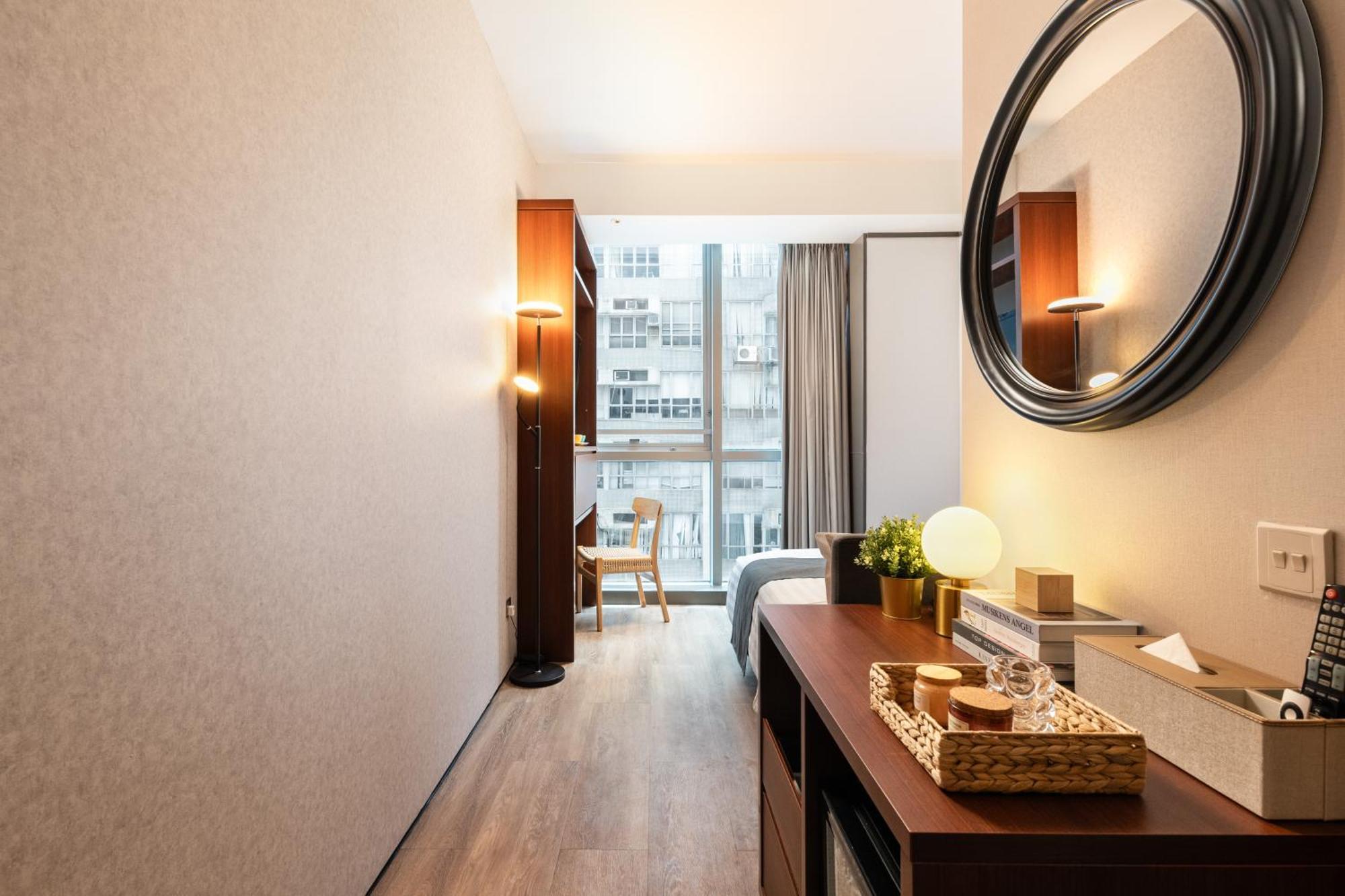 Dash Living On Queen'S Hong Kong Exterior photo